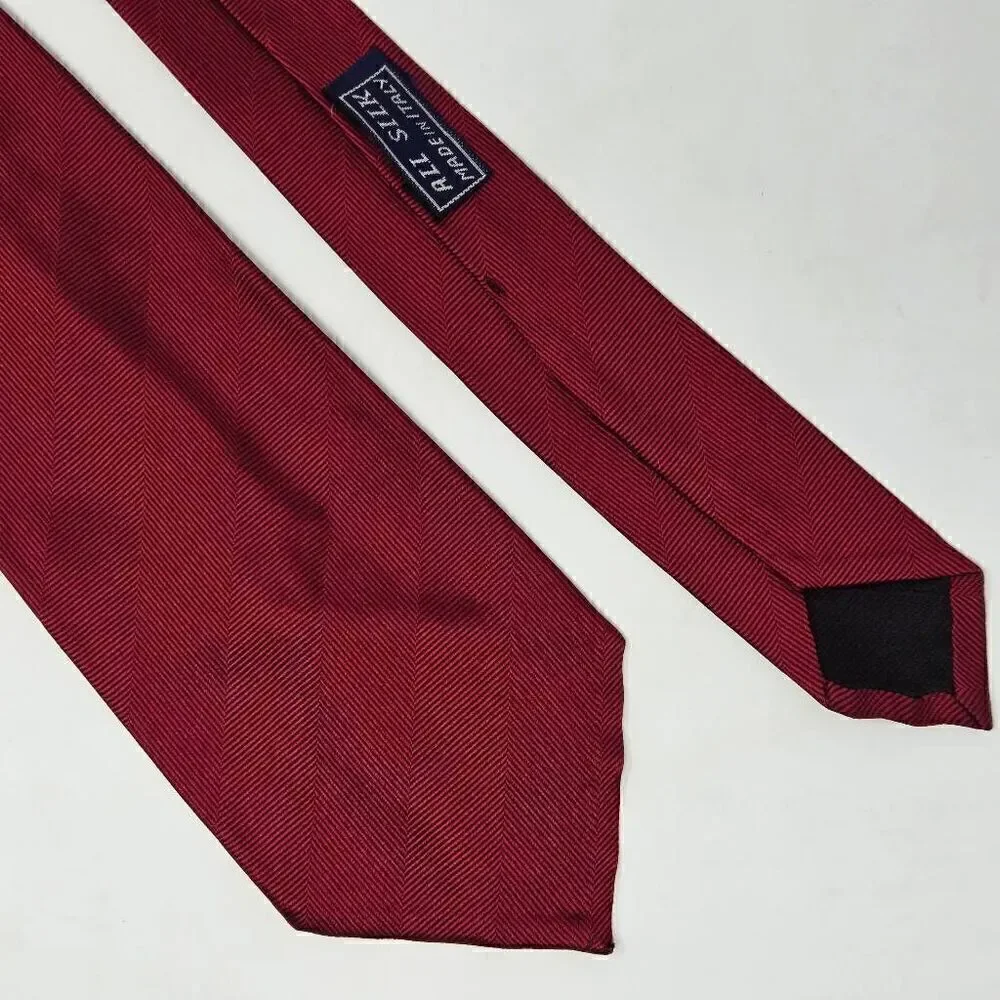 VINTAGE BATTAGLIA SILK TIE RED TEXTURE CHANGE STRIPE SATIN 3.75